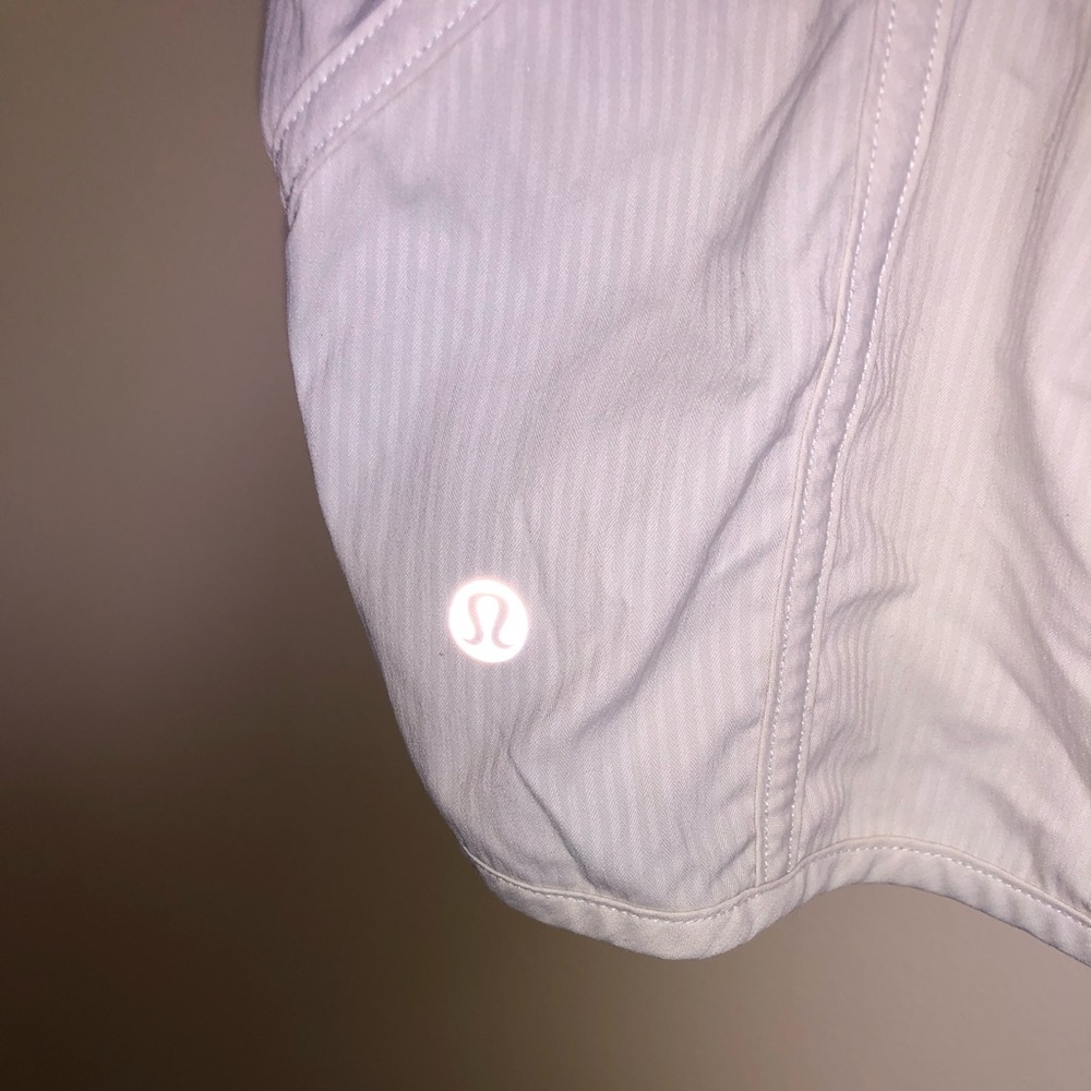 LululemonWhite Tracker Shorts size 8